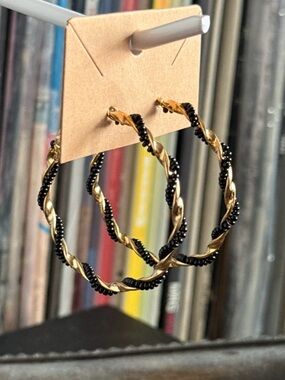 Rock & Vibe Gold Black Twisted Hoop Earrings Boho Hippie Bohemian Moto Indie